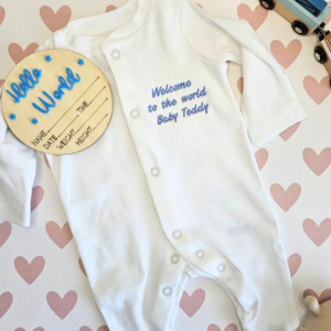 welcome to the world babygrow + birth plaque